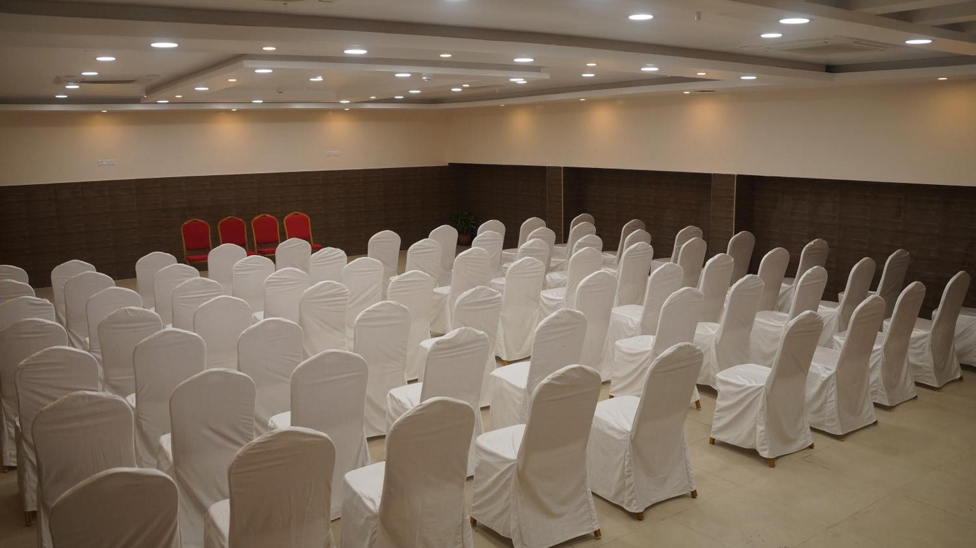 Kani Residency Hotel Tuticorin Exterior photo