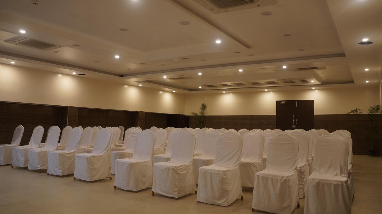 Kani Residency Hotel Tuticorin Exterior photo